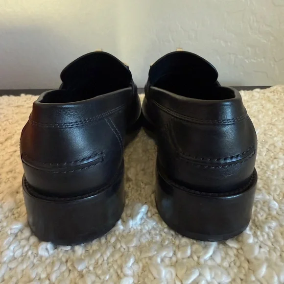 Hermes 2023 Hot Loafers - Picture 4 of 12